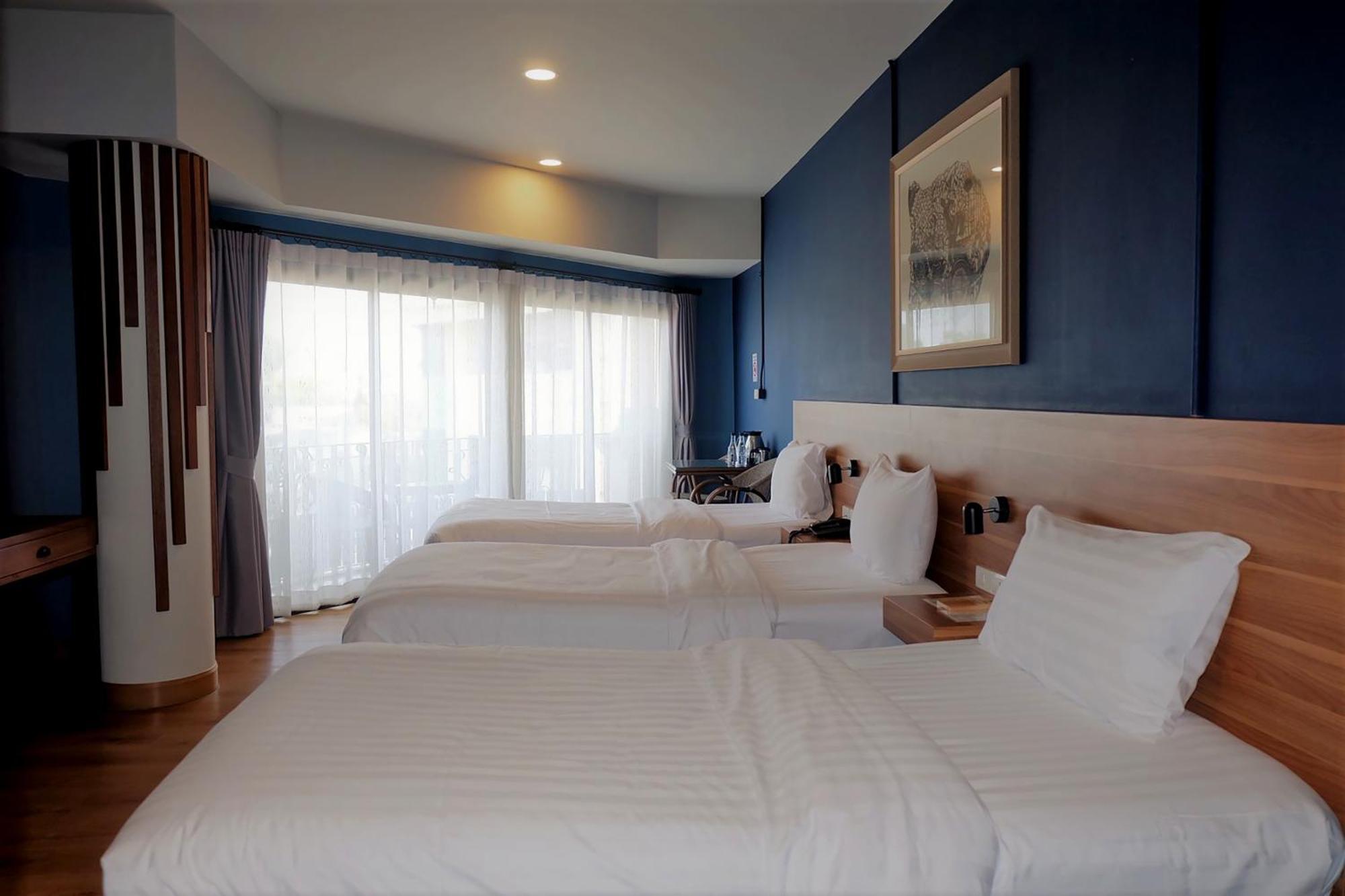 Siri Oriental Bangkok Hotel Room photo