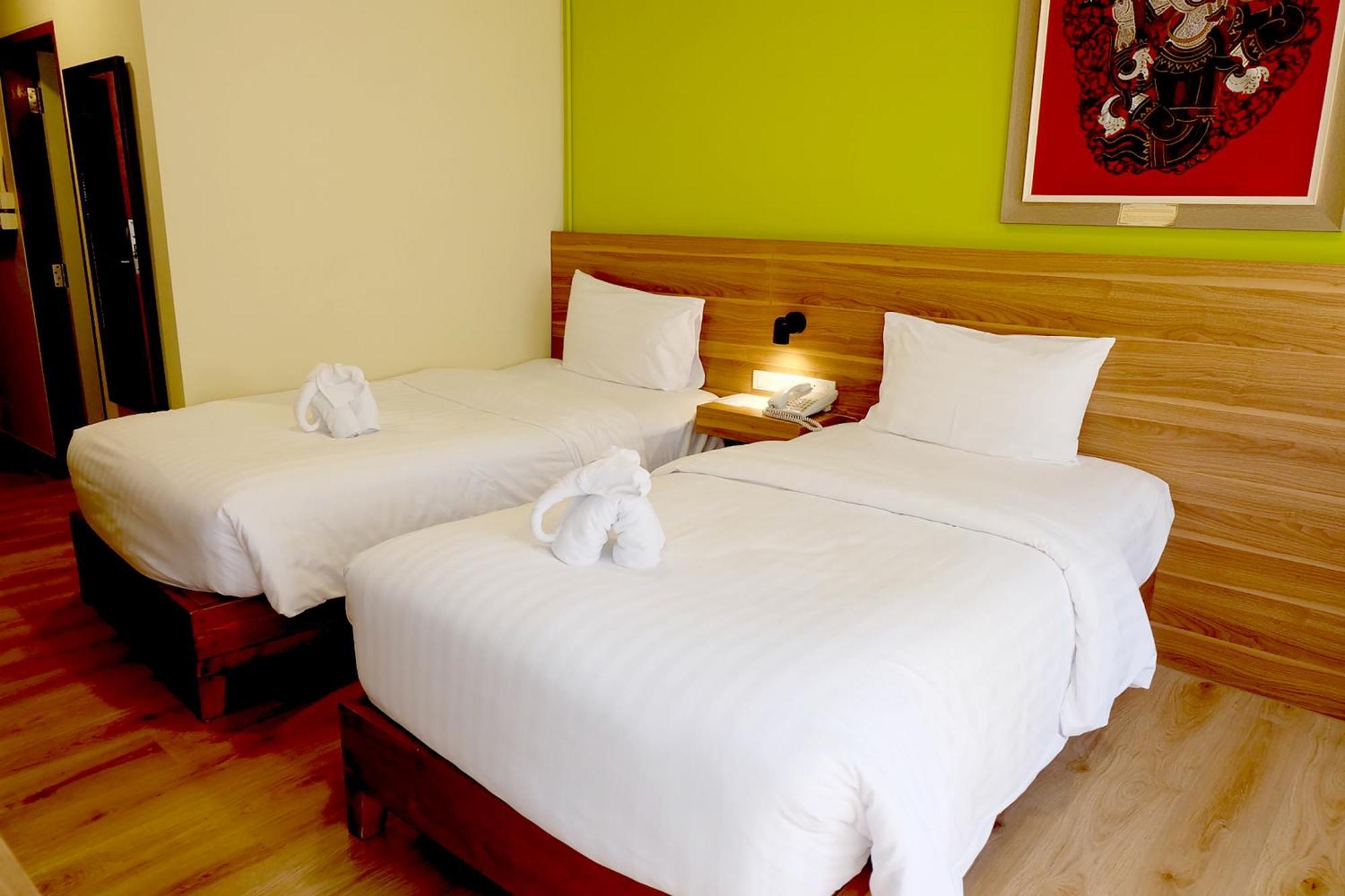 Siri Oriental Bangkok Hotel Room photo