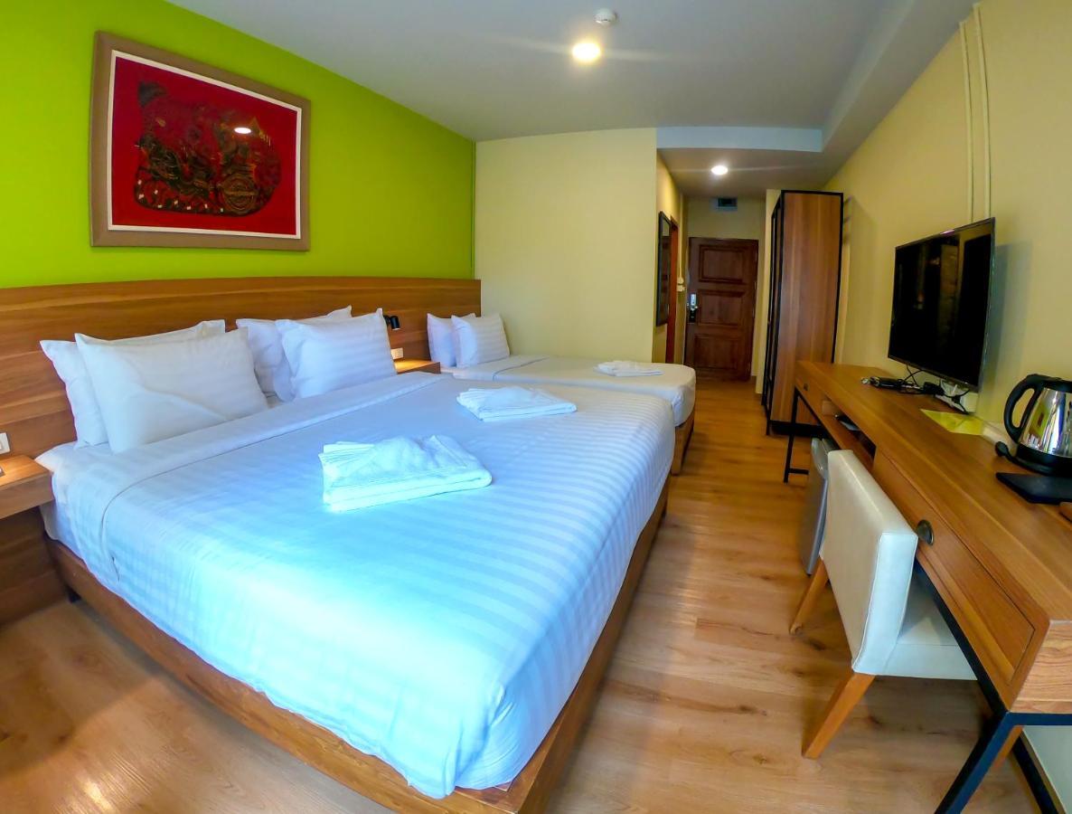Siri Oriental Bangkok Hotel Exterior photo